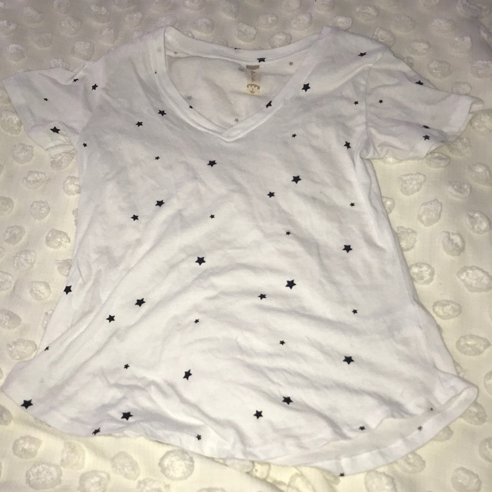 white v neck star shirt